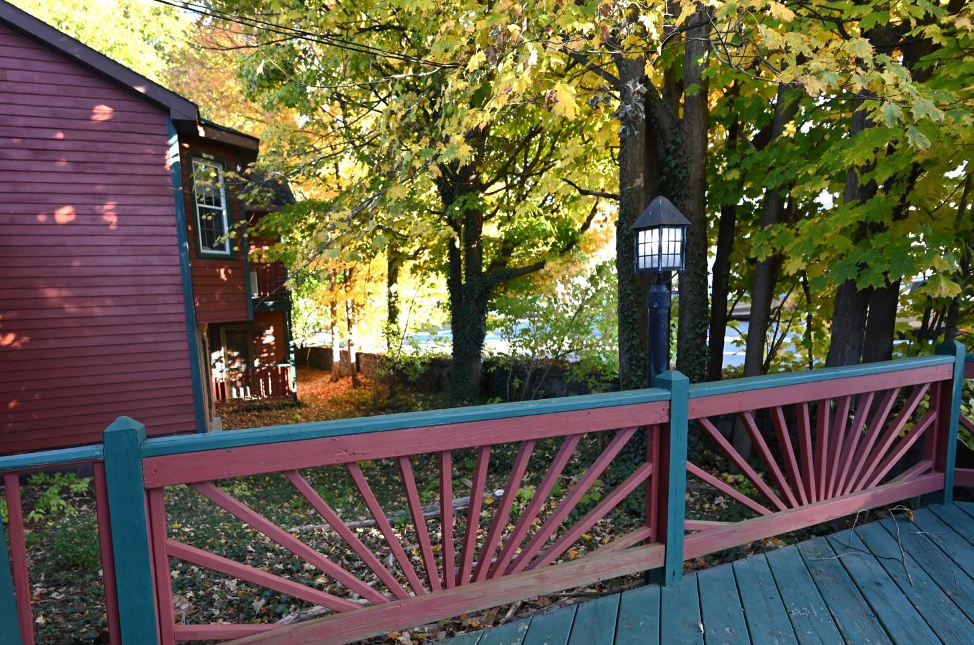 La Perla Restaurant & Country Inn Averill Park Exterior photo